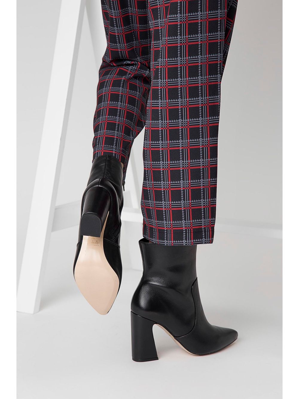 chunky boots lia
