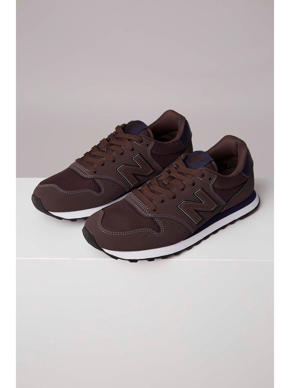 tenis new balance 577 marrom