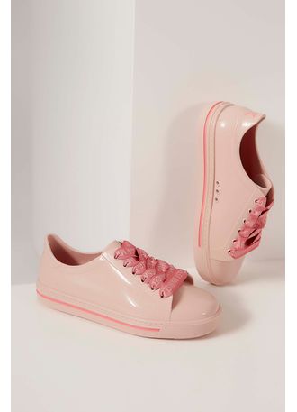 tênis de larissa manoela