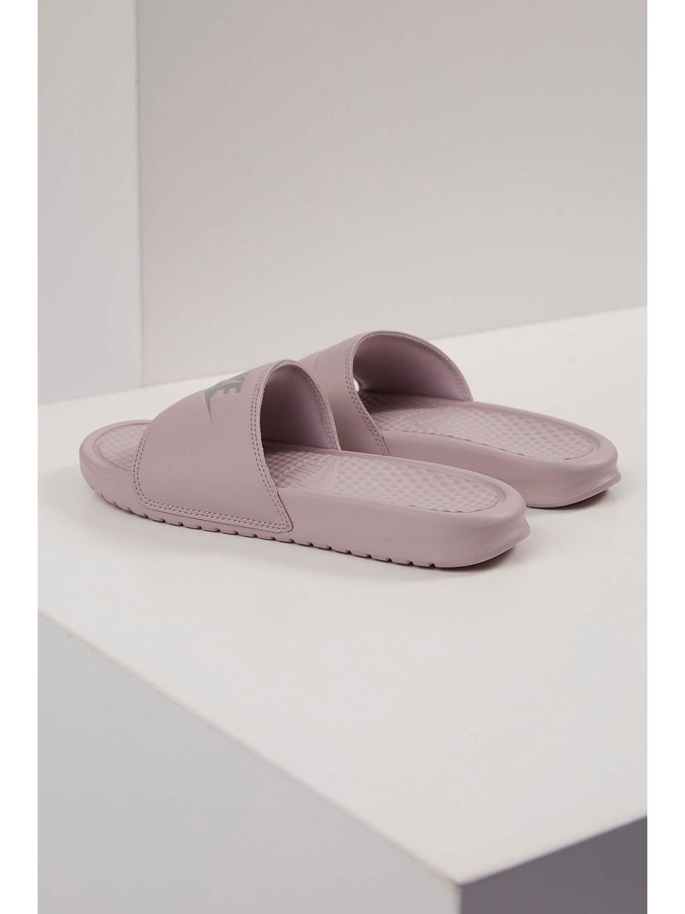 nike benassi rosa