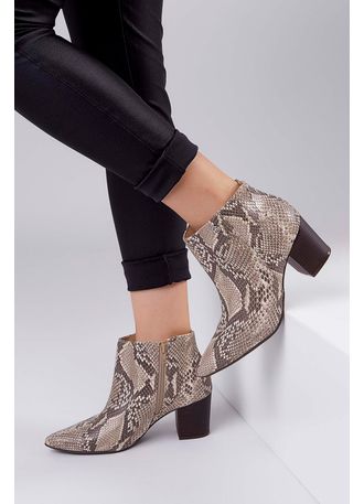 bota animal print cobra