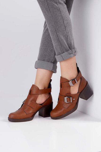 bota cut out beira rio fivela