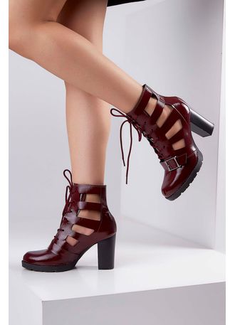 bota cut out beira rio fivela