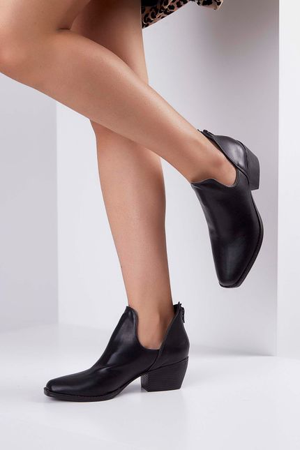 bota over renata mello