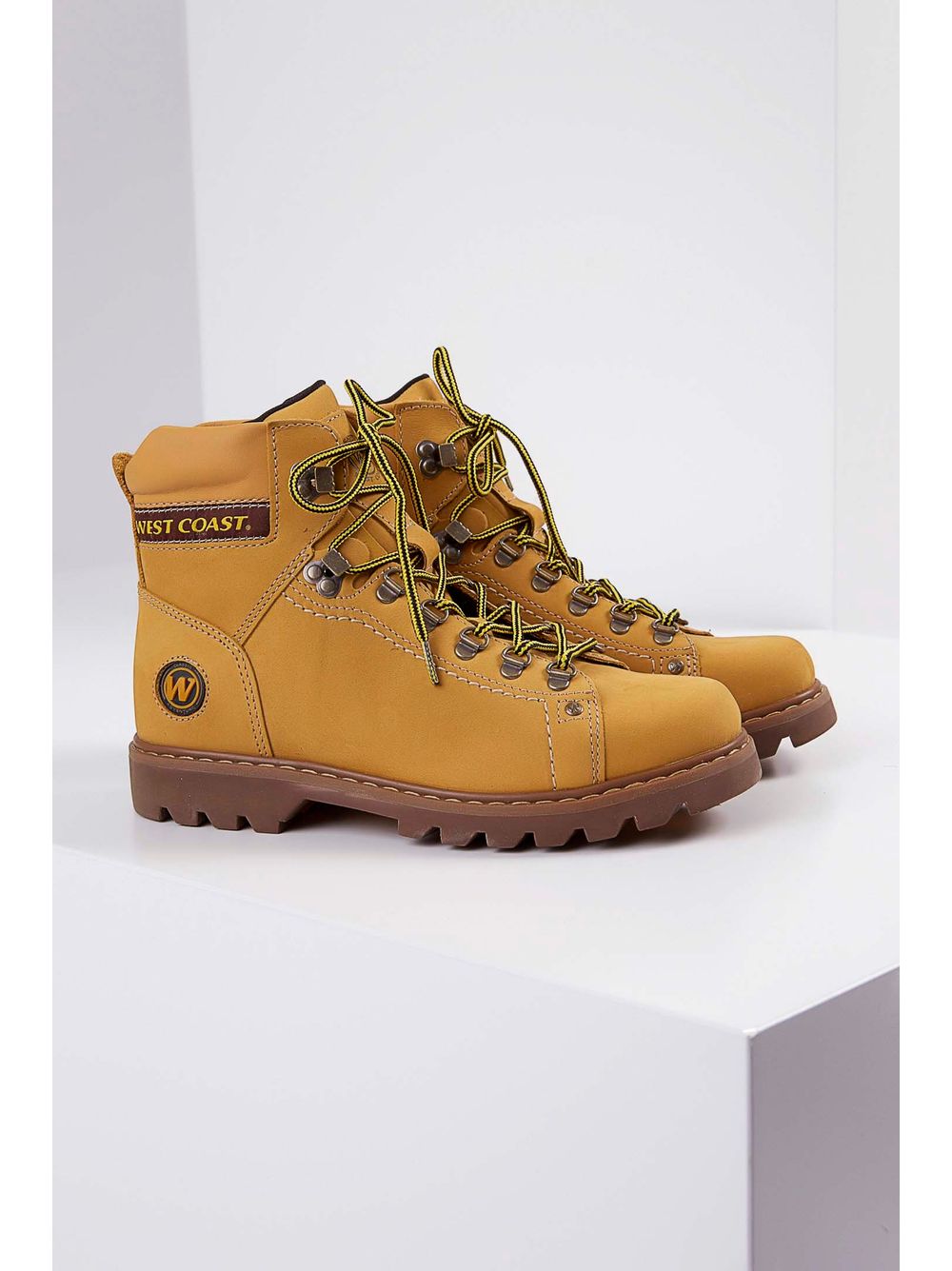 bota west coast caramelo