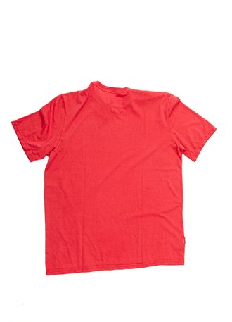 Camiseta Masculina em Malha com Estampa Vintage