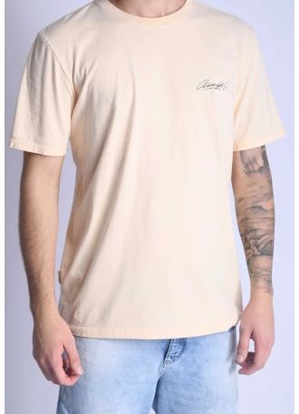 Camiseta Masculina em Malha com Estampa Vintage